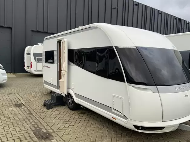 Hobby Premium 460 UFE Zondag 8 maart open (943396)