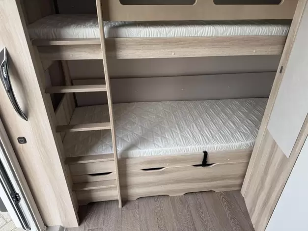 Hobby De Luxe 490 KMF Zondag 8 maart open (1019583)