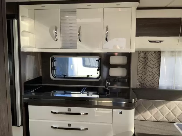 Hobby Prestige 650 KFU Zondag 8 maart open (981971)