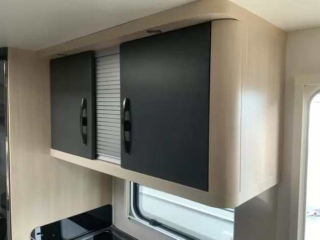 Hobby De Luxe Edition 560 KMFE Zondag 8 maart open (1021001)