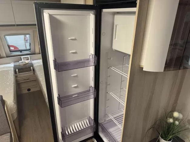 Hobby De Luxe 460 SL Zondag 8 maart open (1019589)