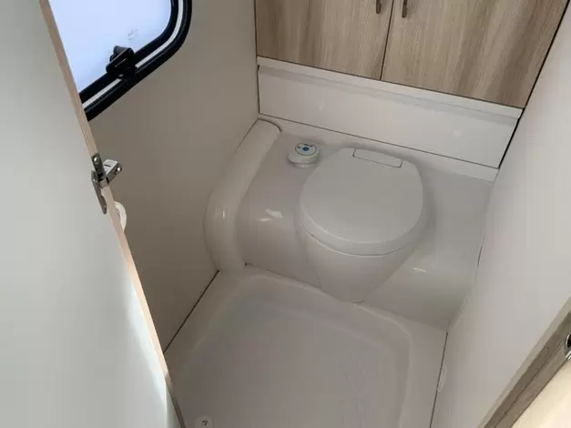 Hobby De Luxe 460 UFE Mover + vloerverwarming (1023939)