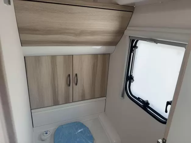 Hobby De Luxe 400 SFE Zondag 8 maart open (1006335)