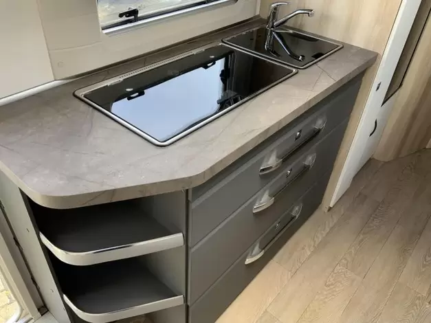 Hobby De Luxe 545 KMF Zondag 8 maart open (1016433)