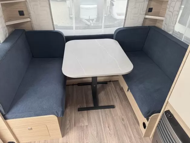 Fendt Bianco Selection 465 TG Zondag 8 maart open (1013518)