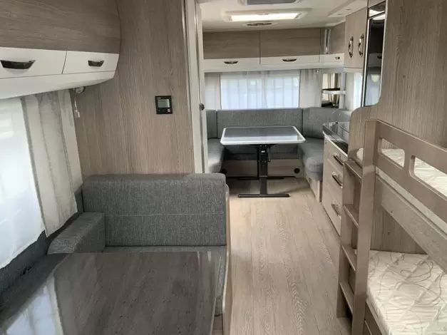 Hobby Prestige 720 UKFE Zondag 8 maart open (1022005)