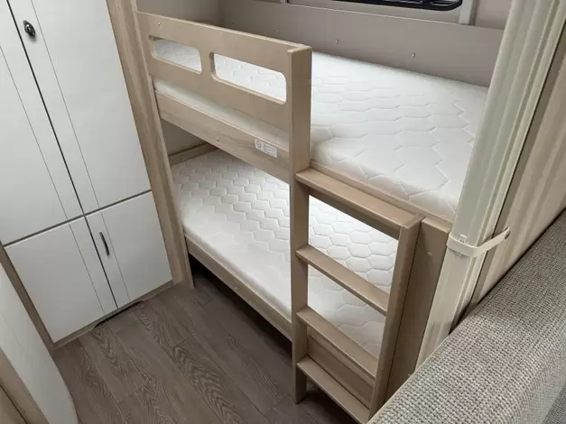 Hobby De Luxe 545 KMF Zondag 8 maart open (977480)