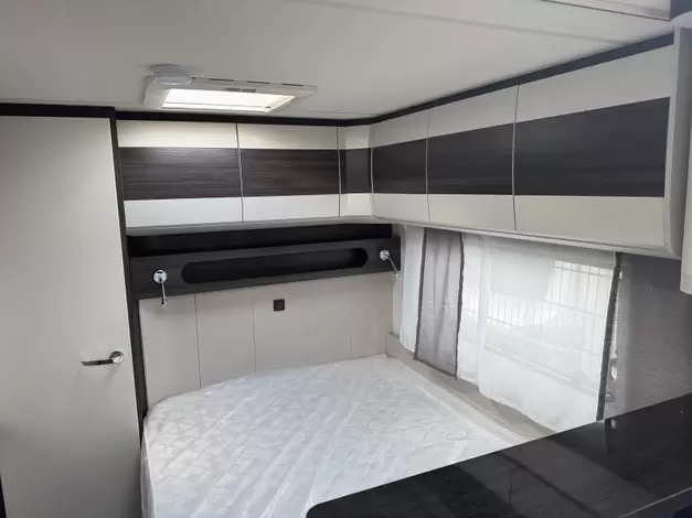 Hobby Prestige 720 KWFU Zondag 8 maart open (1025707)