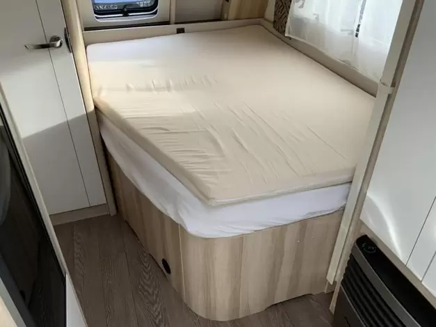 Hobby De Luxe 460 UFE Mover + vloerverwarming (1023939)