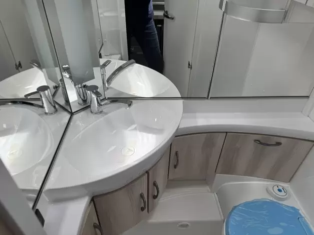 Hobby De Luxe 460 LU Zondag 8 maart open (1005672)