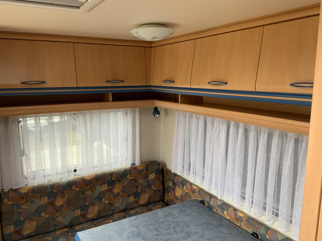 Hobby De Luxe 440 SF Bevrijdingsdag open (1040170)