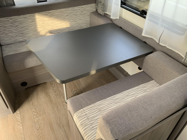 Hobby On Tour 390 SF 9 Zondag 8 maart open (1031634)