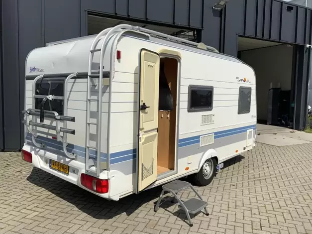 Hobby De Luxe 400 SFE Zondag 8 maart open (1011573)